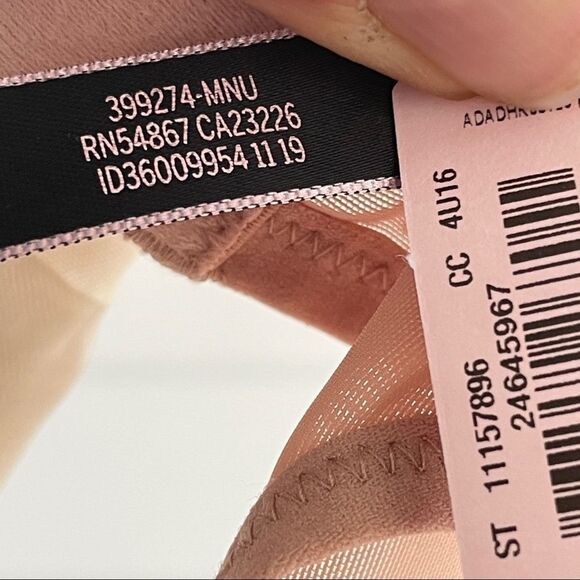 Victoria’s Secret Very Sexy Unlined Mesh Full Coverage Plunge Bra Size 32B NWT - Picture 8 of 8